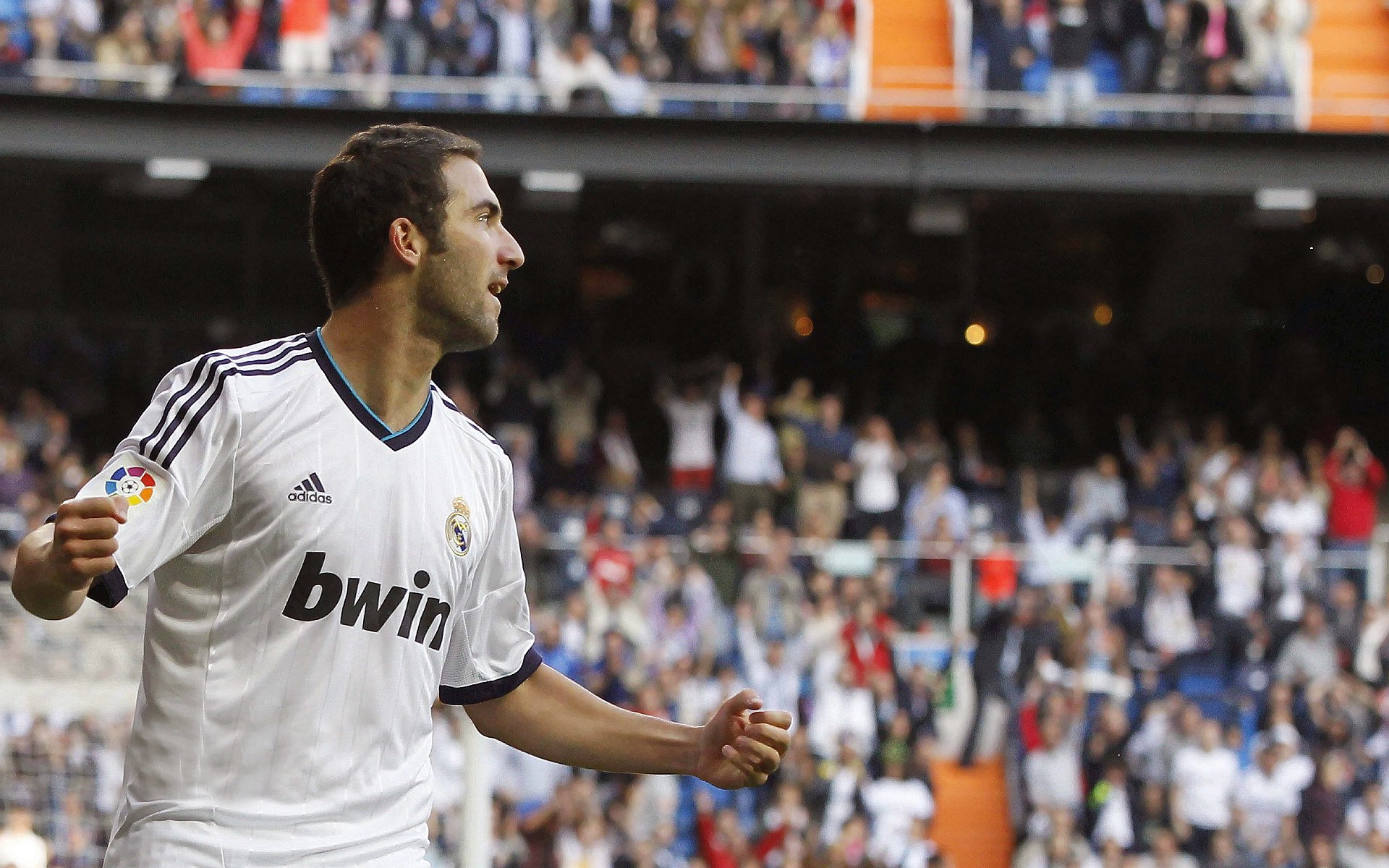 开云体育在线赛事直播-这是英冠？妥妥英超水平！百年俱乐部28分领跑沉沦25年，有望冲超